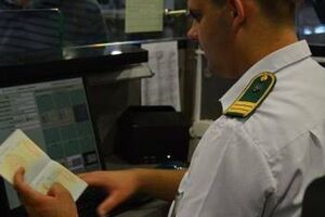 У затриманого були паспорти громадянина України