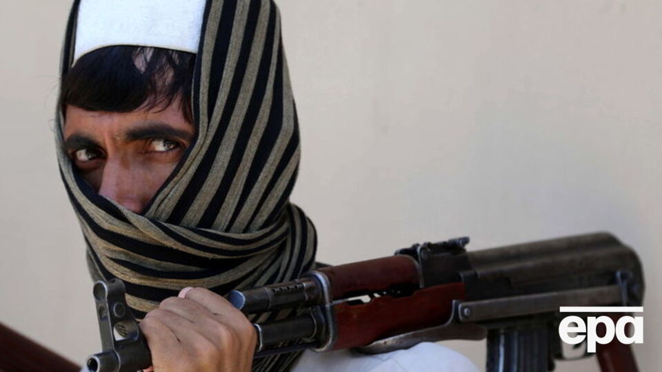 Россию подозревают в поставке оружия "Талибану"