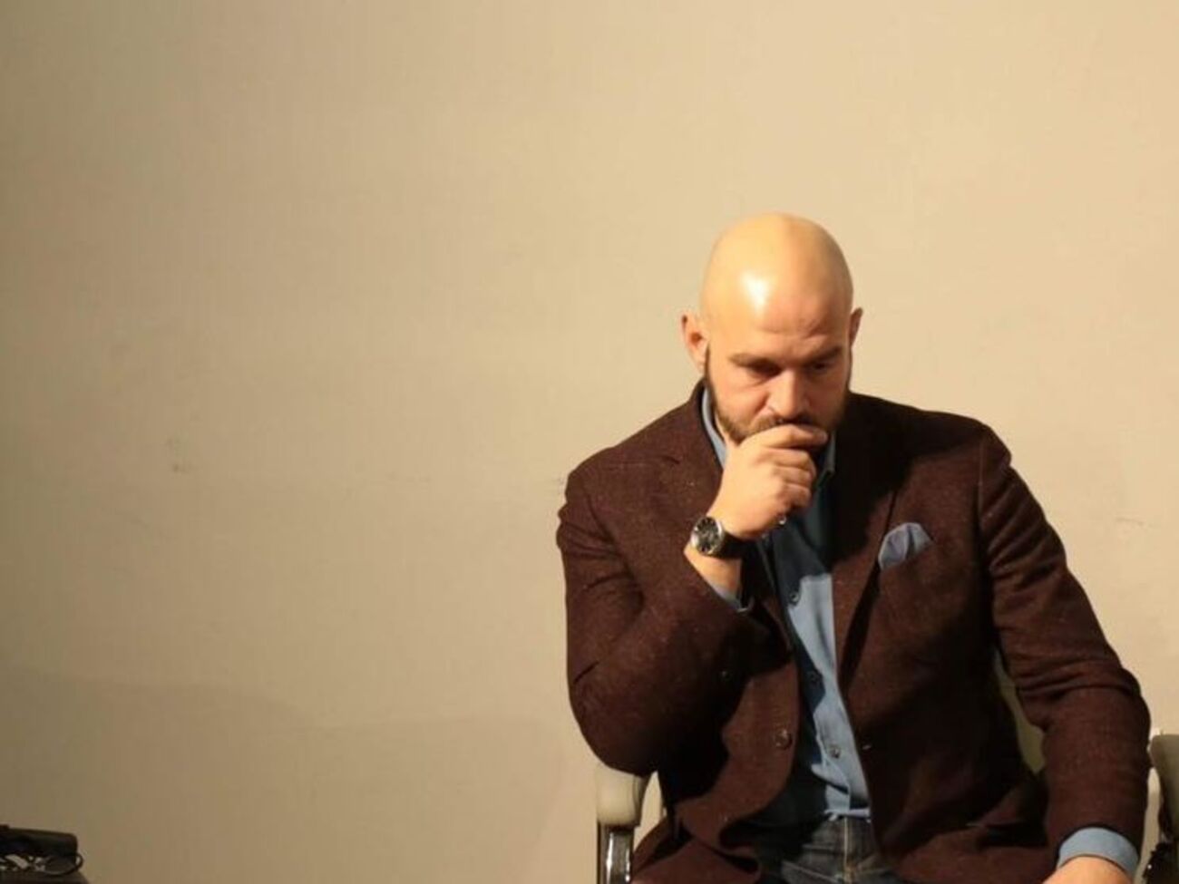 Казарин:&nbsp;Москва надавала Киеву военно-дипломатических пощечин и теперь вынуждена наблюдать, как Украина ощетинивается армией и самосознанием