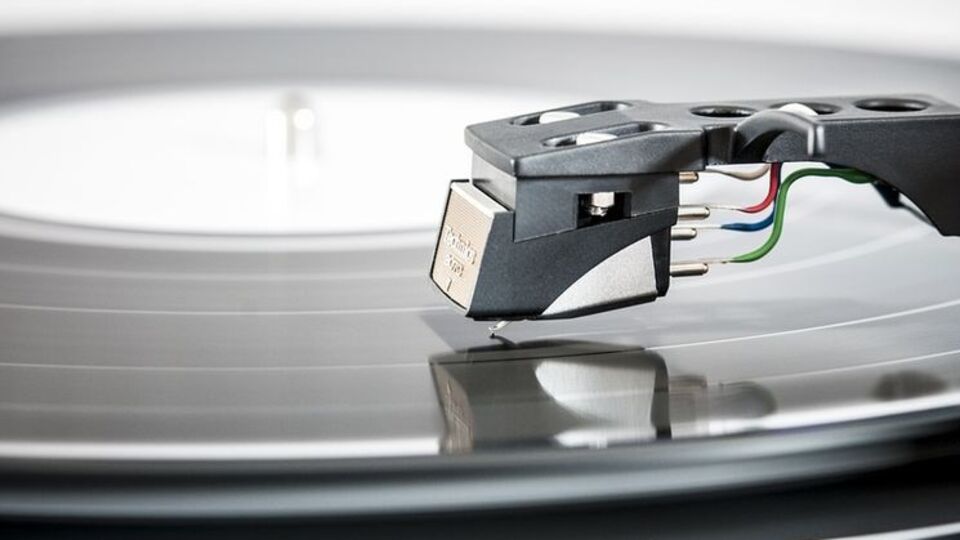 В Западной Европе всего пять заводов выпускают виниловые пластинки