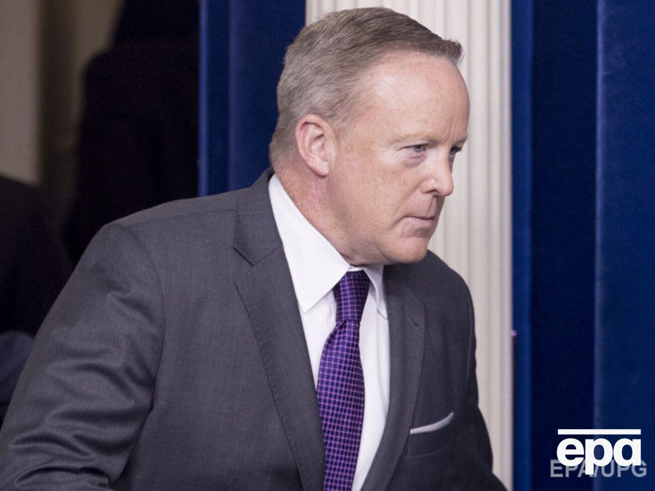 Над Спайсером пожартували в нічному шоу