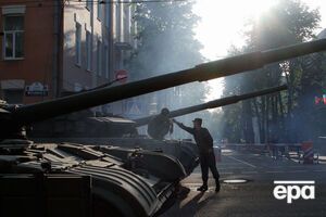 Российские инструктора занимаются боевым слаживанием танкистов боевиков