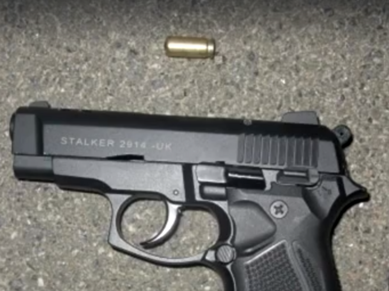 Полиция изъяла стартовый пистолет "Сталкер", переделанный под огнестрельное оружие