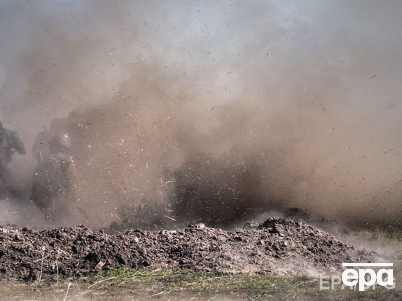 Бойовики влаштували вибухи в сірій зоні