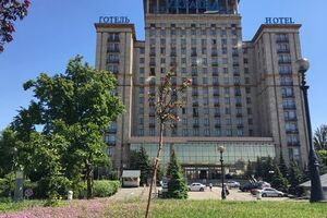 26 липня з готелю "Україна" евакуювали всіх людей, які були в будівлі, у зв'язку з повідомленням про замінування
