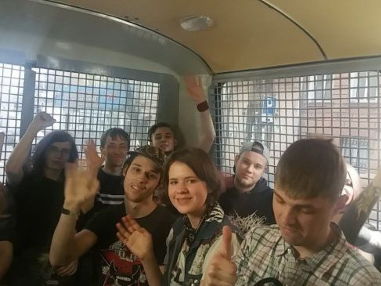 За аналогічні правопорушення поліція Москви 1 травня затримала до 20 активістів