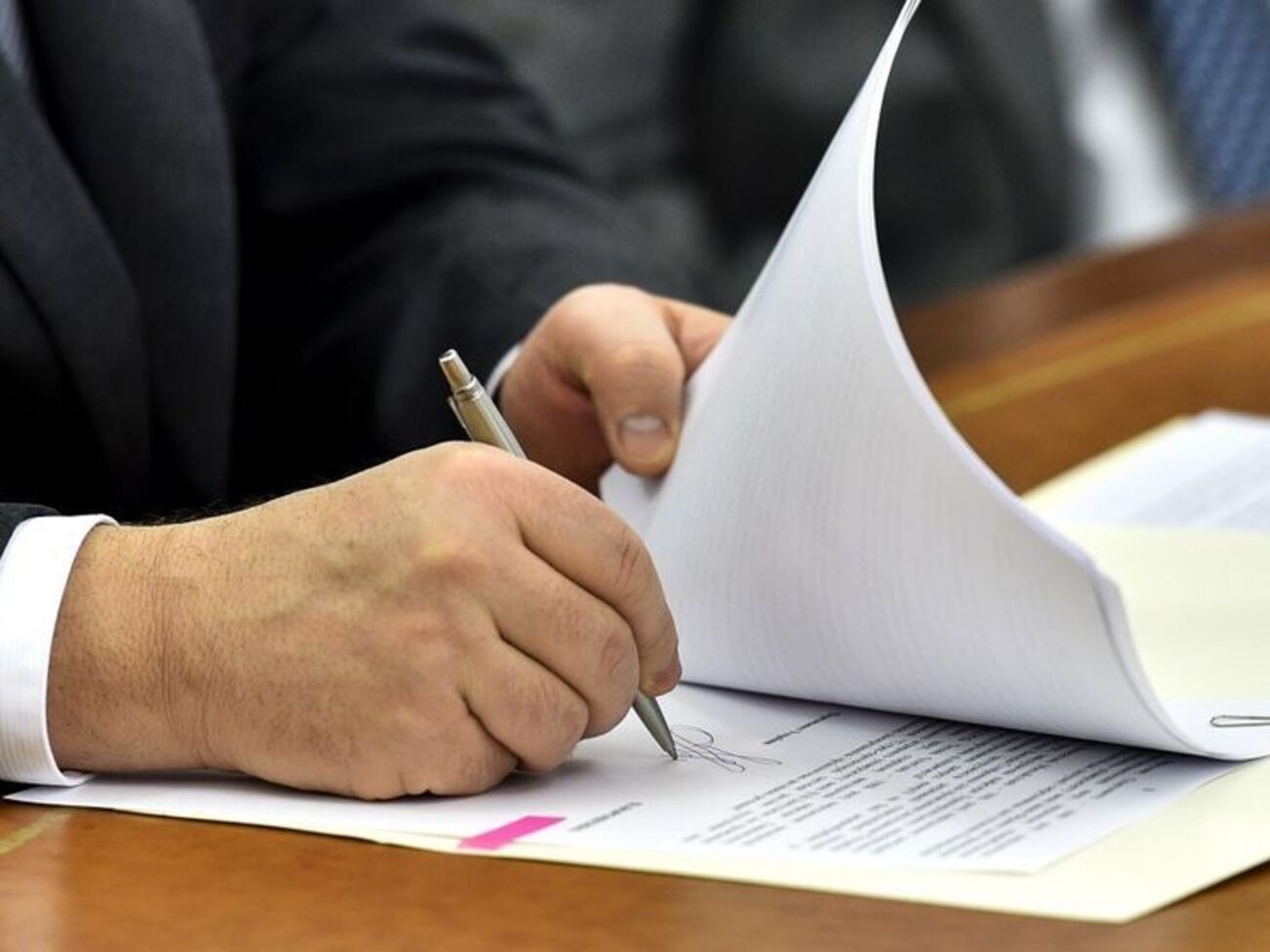 Президент подписал ратифицированное Радой соглашение с Европолом