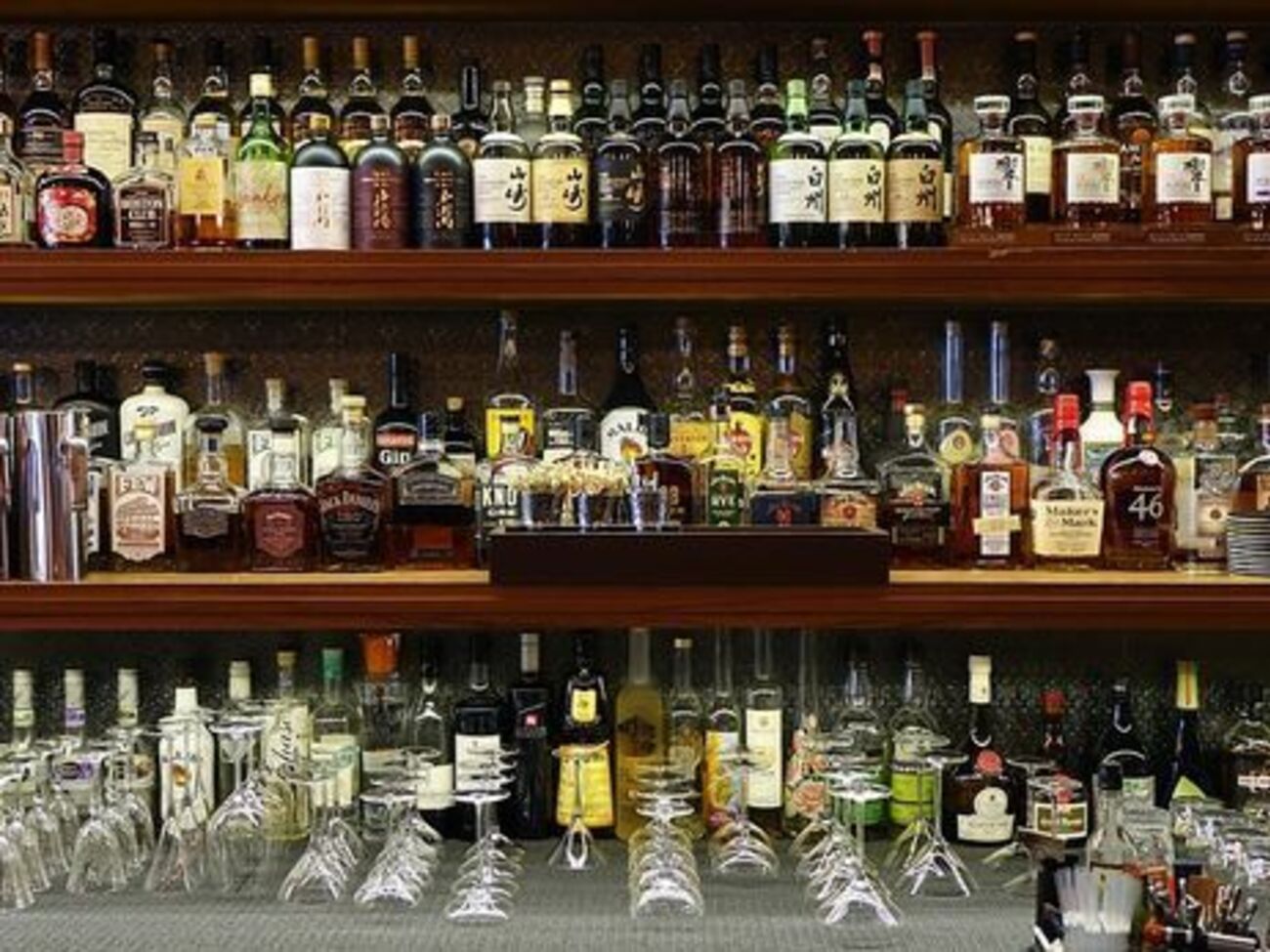 Киевсовет не должен отменять решение о запрете на продажу алкоголя ночью