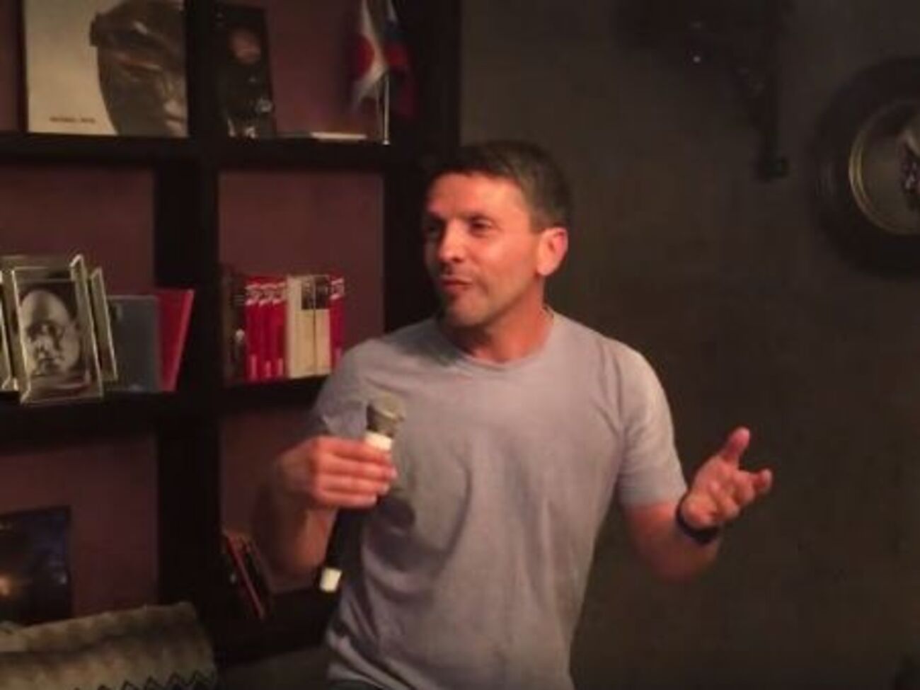 Барац спел в караоке