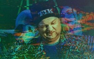 Бронюк станцевал в клипе "Емочка"