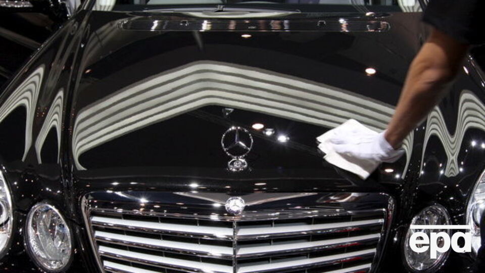 Журналист предложил считать долг Украины в автомобилях