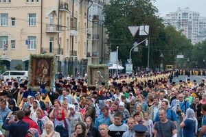 Поліція Києва перейшла на посилений режим несення служби у зв'язку з хресним ходом