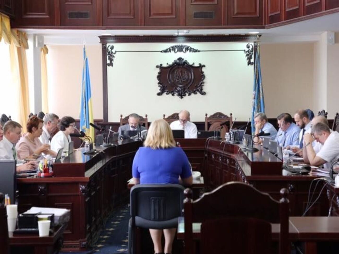 Комиссия провела собеседования с 381 кандидатом