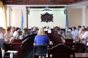 Комиссия провела собеседования с 381 кандидатом