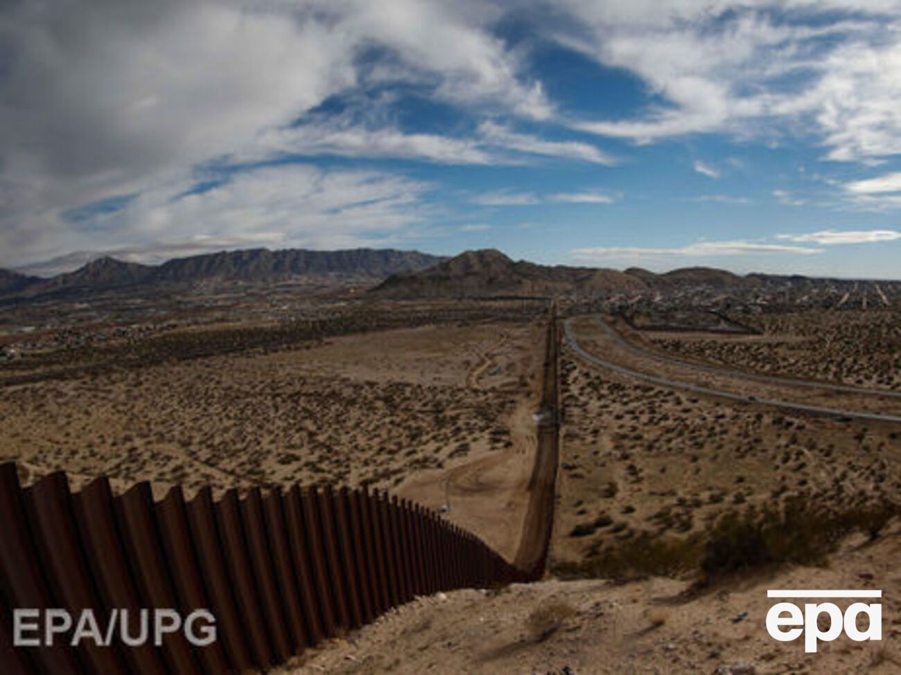 Идею построить стену на границе с Мексикой Трамп озвучивал во время своей предвыборной кампании