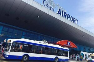 Россиянам отказали во въезде из-за того, что они не указали цель визита и не "отвечали условиям" въезда в страну