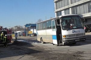 Пасажирів пересадили в інший автобус