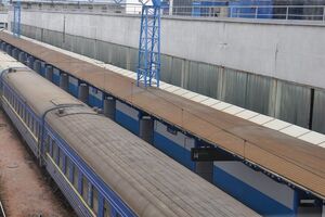 Станом на 9.30 через зміни маршруту пасажирські поїзди затримуються в дорозі від однієї до трьох годин