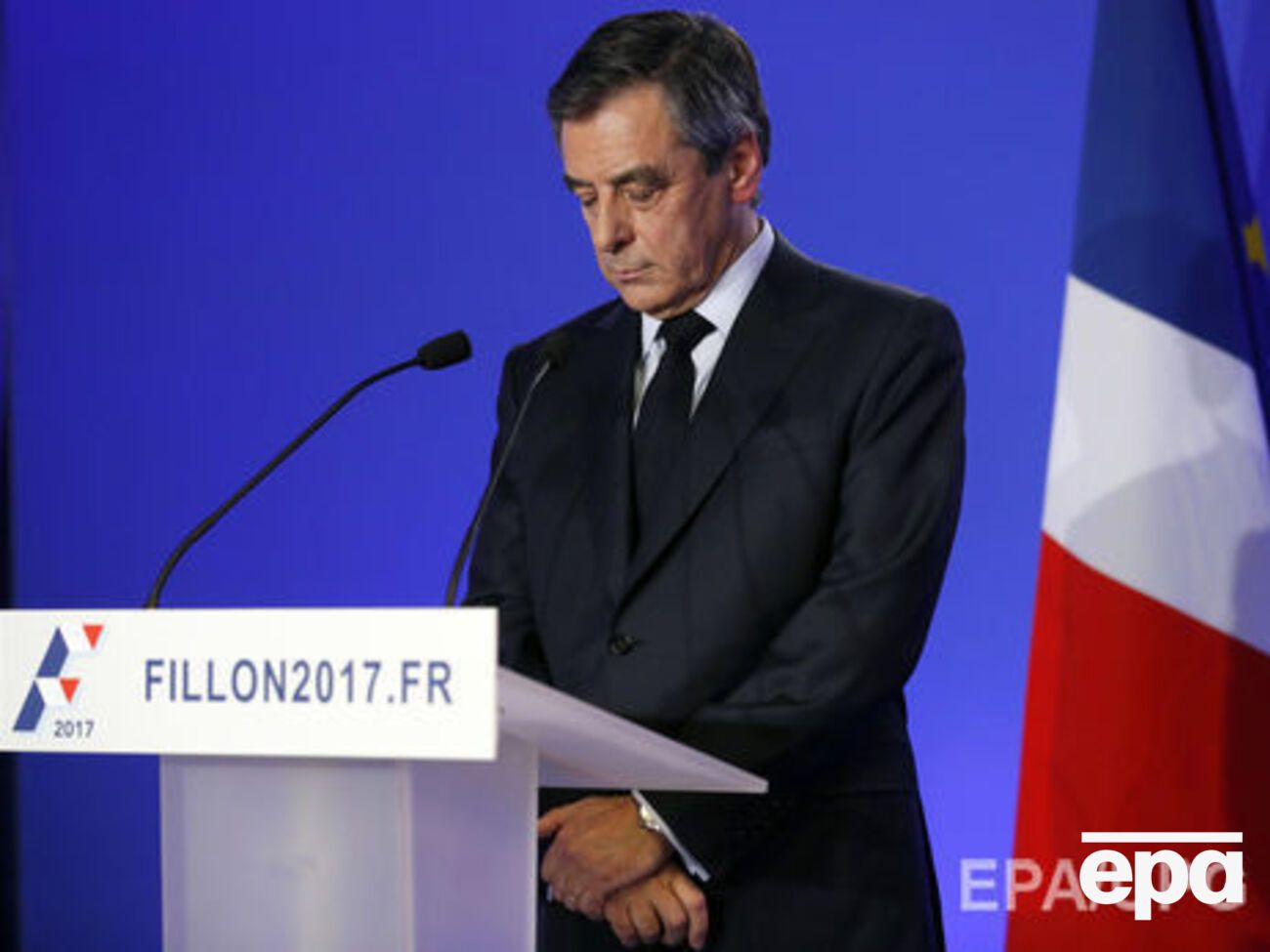 После случая с Фийоном во Франции решили урегулировать вопрос с назначением помощников членов парламента