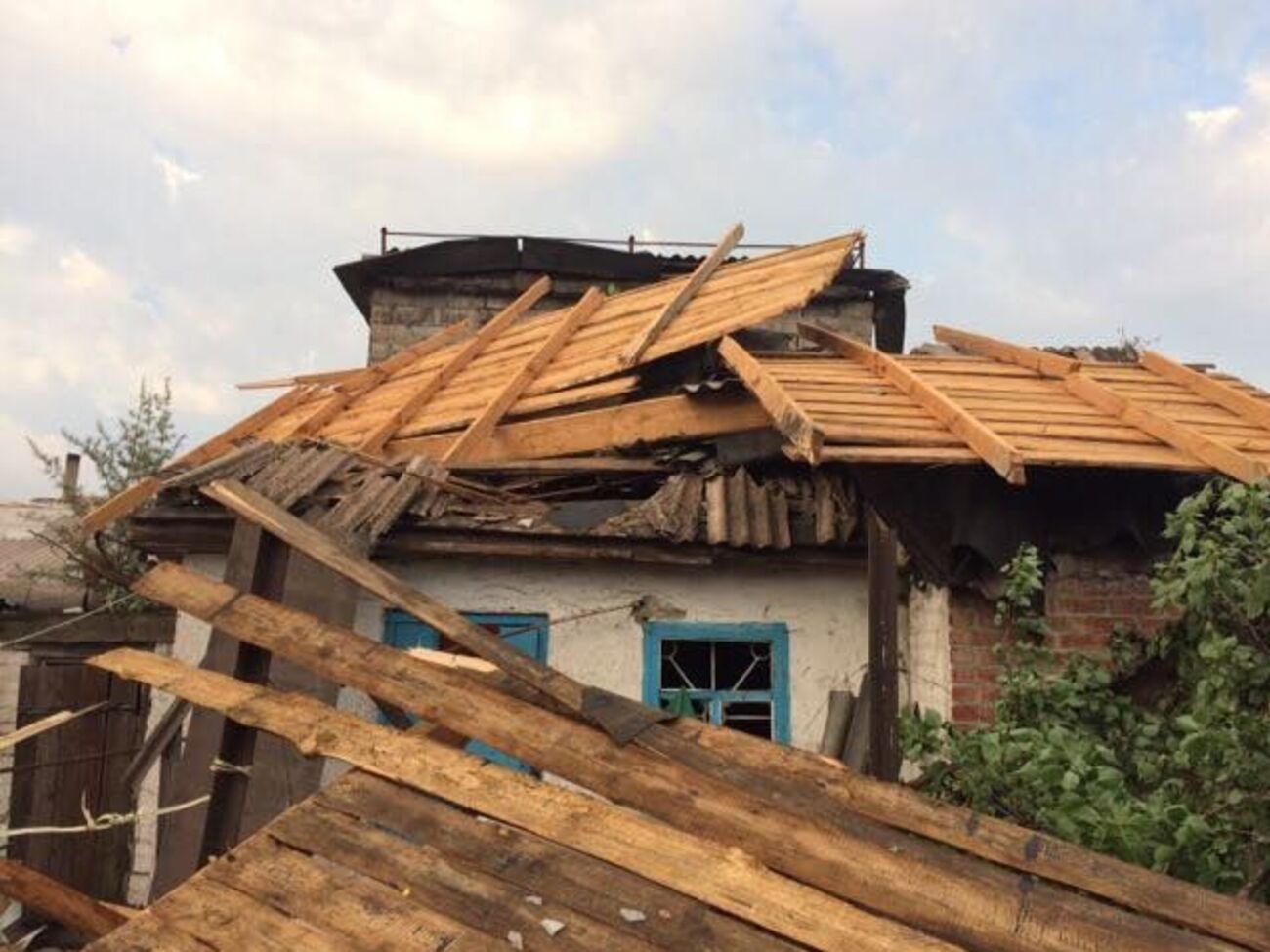 Местные власти созвали комиссию по ликвидации последствий непогоды