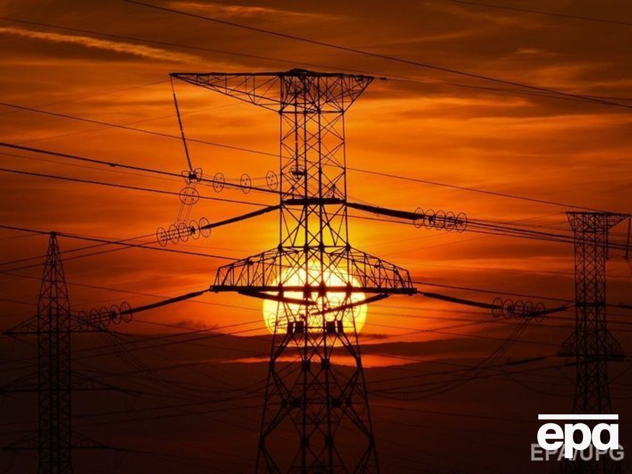 До этого в минэнерго РФ называли причиной аварии аномальную жару