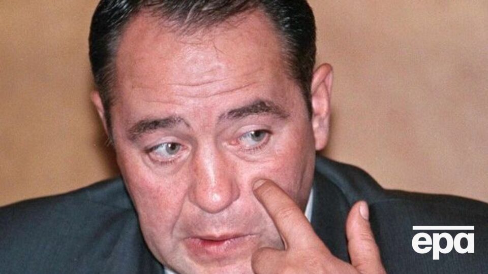 Лесін помер 6 листопада 2015 року