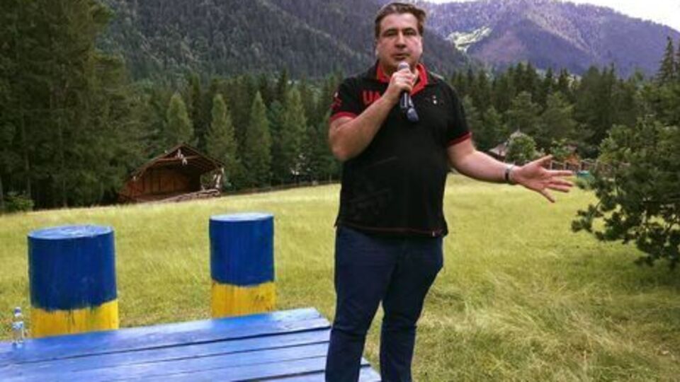 Саакашвили: Я не мог указывать в анкете то, что сообщили какие-то СМИ