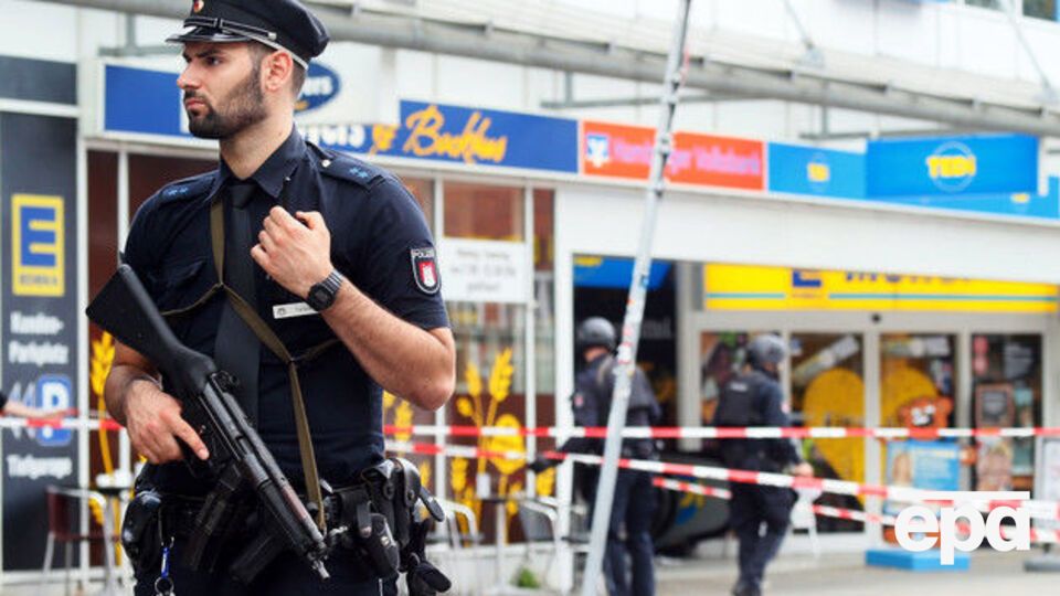 Прохожие помогли полиции задержать злоумышленника с ножом