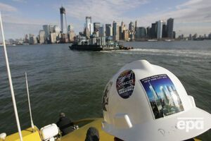 Паром компании A New York Water Taxi столкнулся с причалом