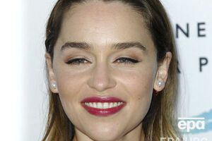 Кларк позировала для Rolling Stone