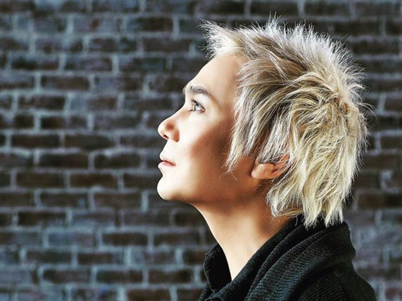 Олег Яковлєв:&nbsp;Скажи, закат, ты дружишь с утром? Скажи, моя любовь, ты помнишь меня?