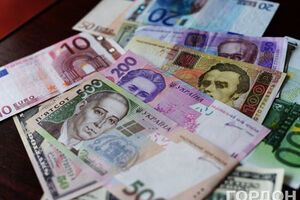 Курс гривны с начала 2017 года укрепился