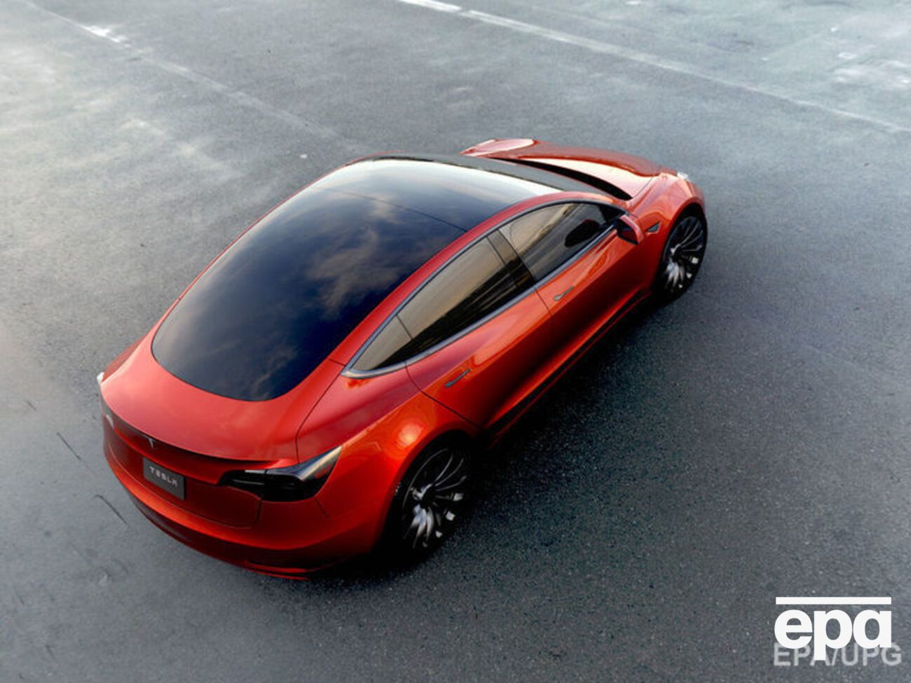 Tesla Model 3 буде бюджетним електрокаром