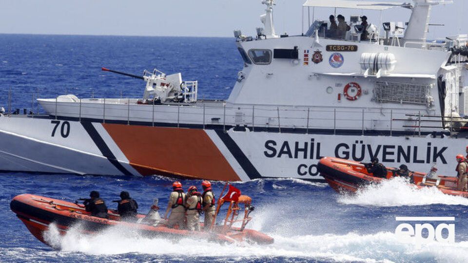 Турецькі ВМС скерували судна в район стрільби