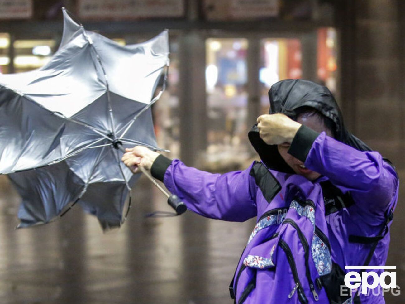 На Тайвань обрушился тайфун