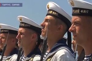 "РИА Новости" пише, що парад за межами РФ проводять уперше