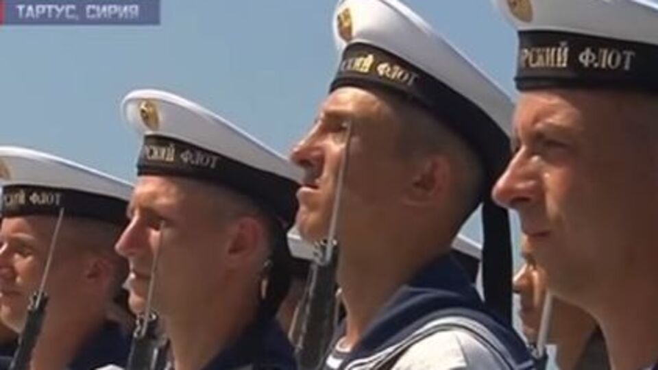 "РИА Новости" пише, що парад за межами РФ проводять уперше