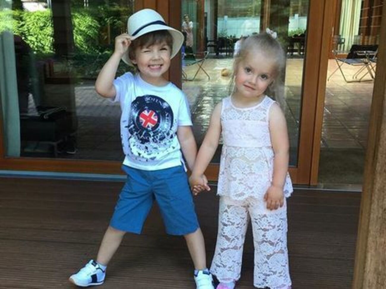 Гаррі та Ліза Галкіни освоїли музичні інструменти