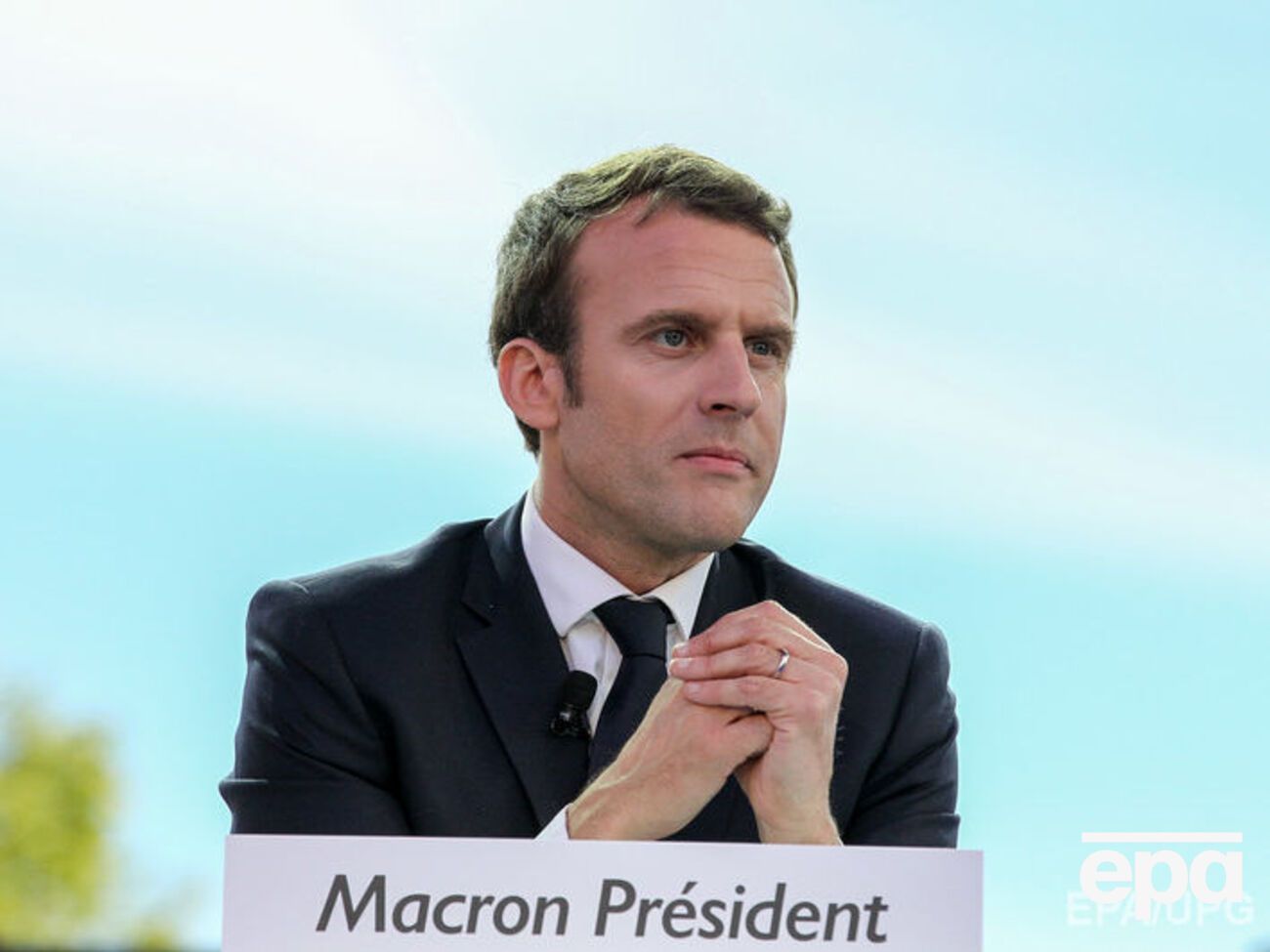 WikiLeaks опубликовал письма Макрона