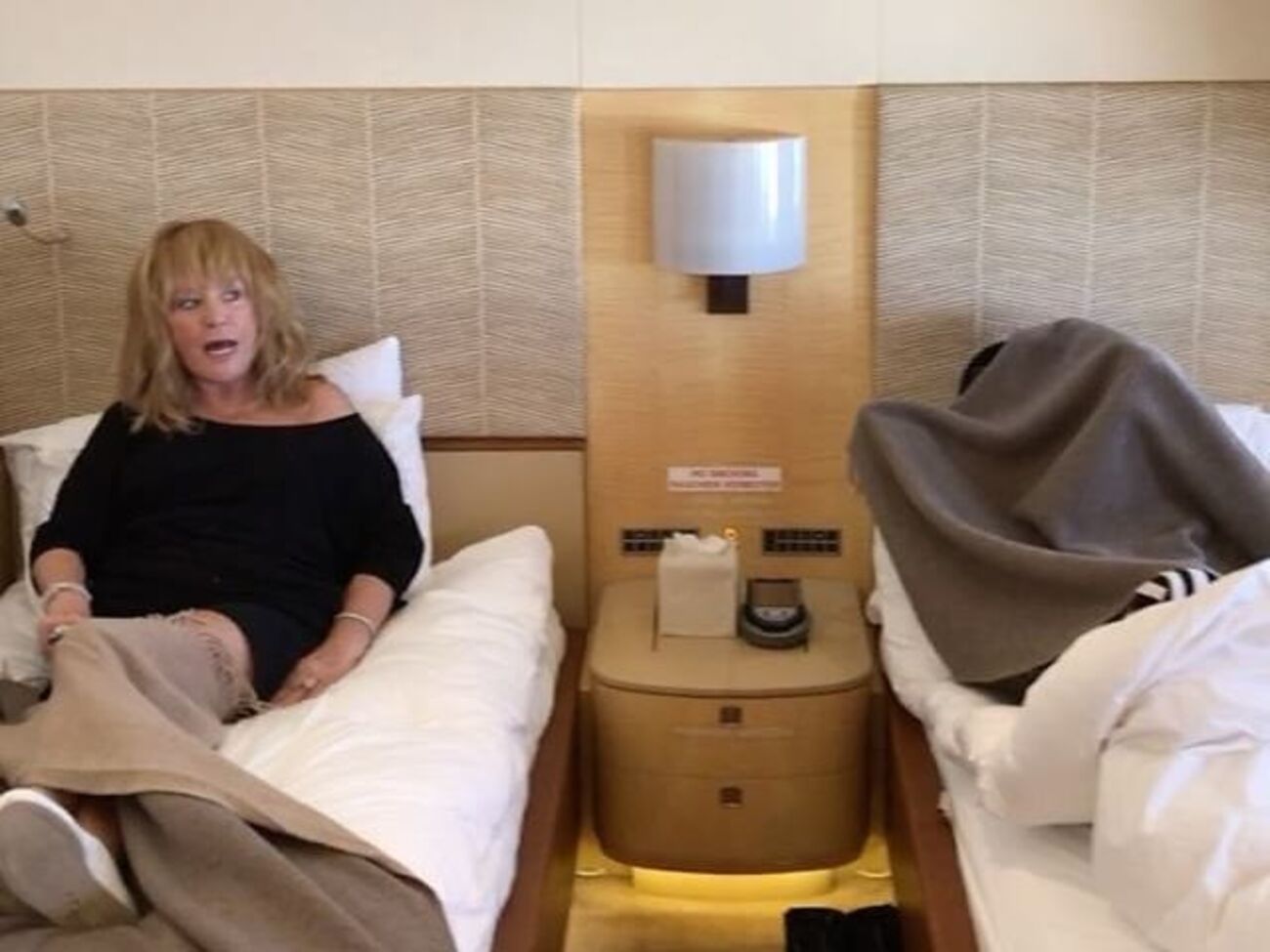 Пугачова виконала пісню, перебуваючи в ліжку