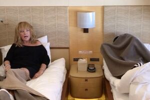 Пугачова виконала пісню, перебуваючи в ліжку