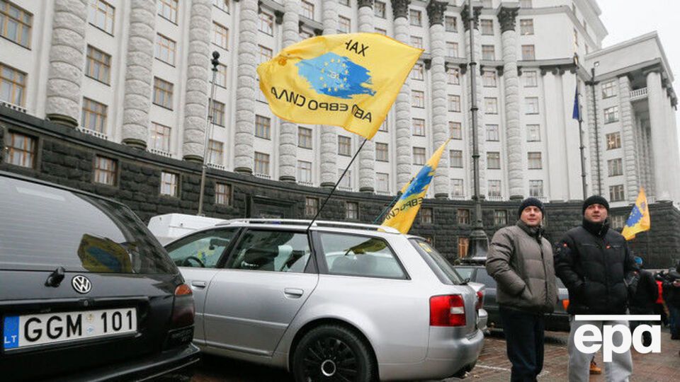 В январе под Кабмином протестовали владельцы машин с иностранными номерами