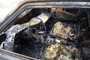 Журналист сообщил, что его автомобиль сгорел полностью