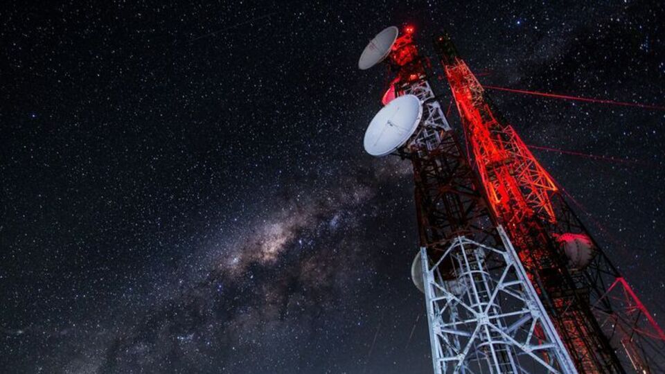 Згідно з указом Порошенка, 4G-зв'язок в Україні має запрацювати у 2017 році