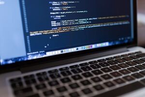 Первая атака Petya.A произошла 27 июня