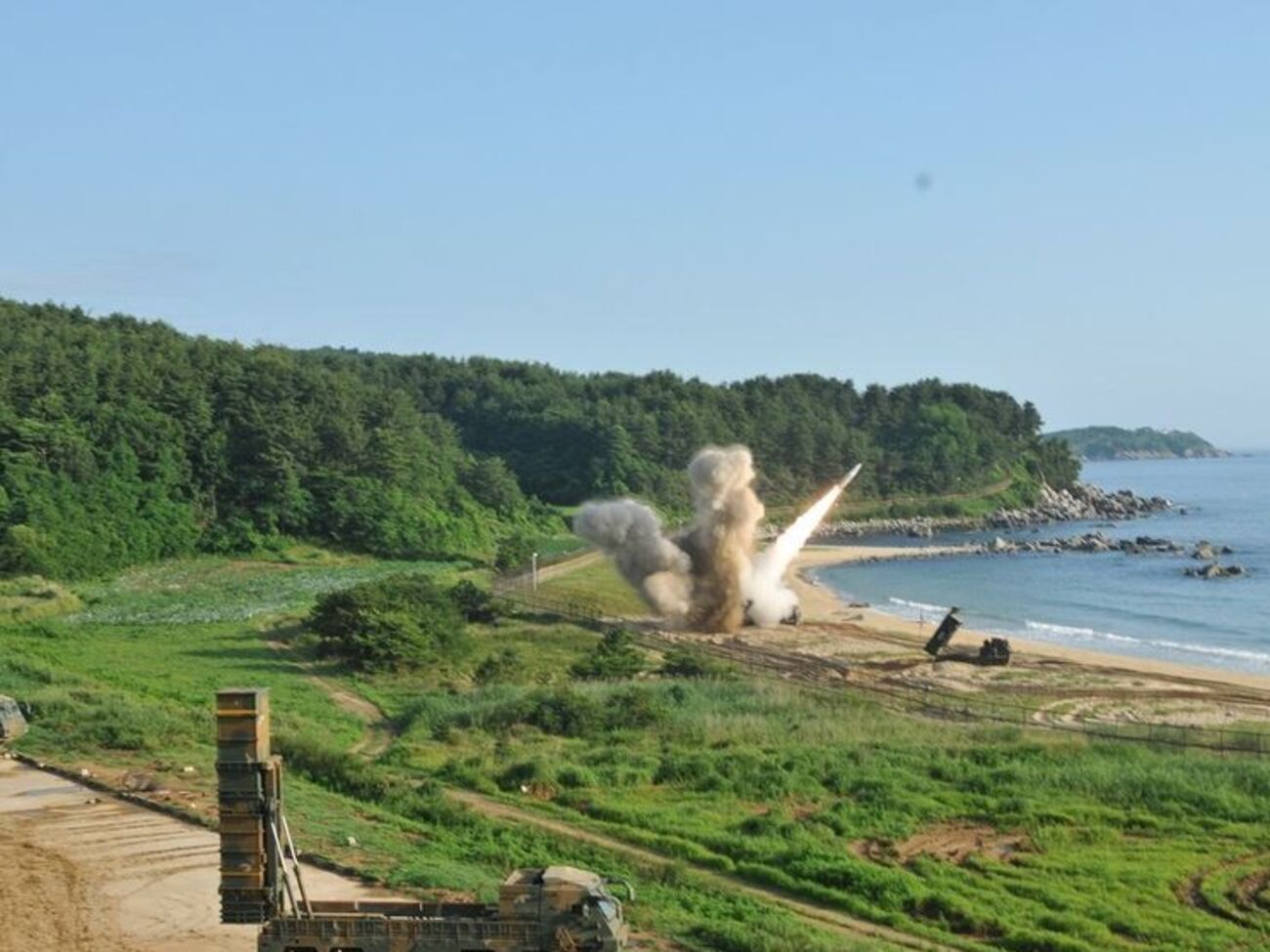 США и Южная Кореия показали возможности своих ракет