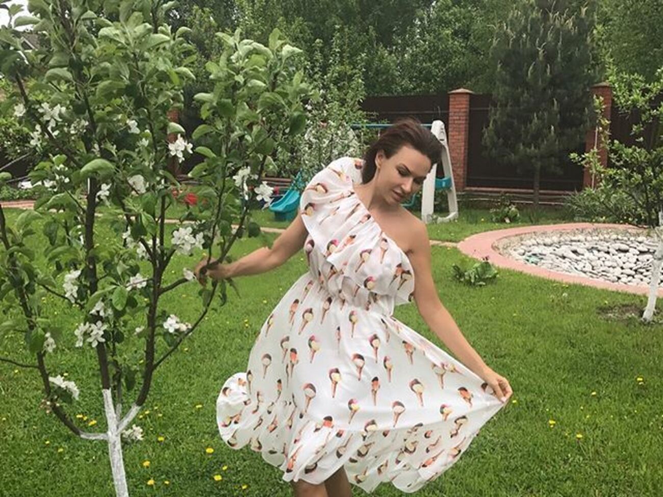 Бледанс:&nbsp;Моему маленькому большому мальчику Коленьке сегодня исполняется 23 года