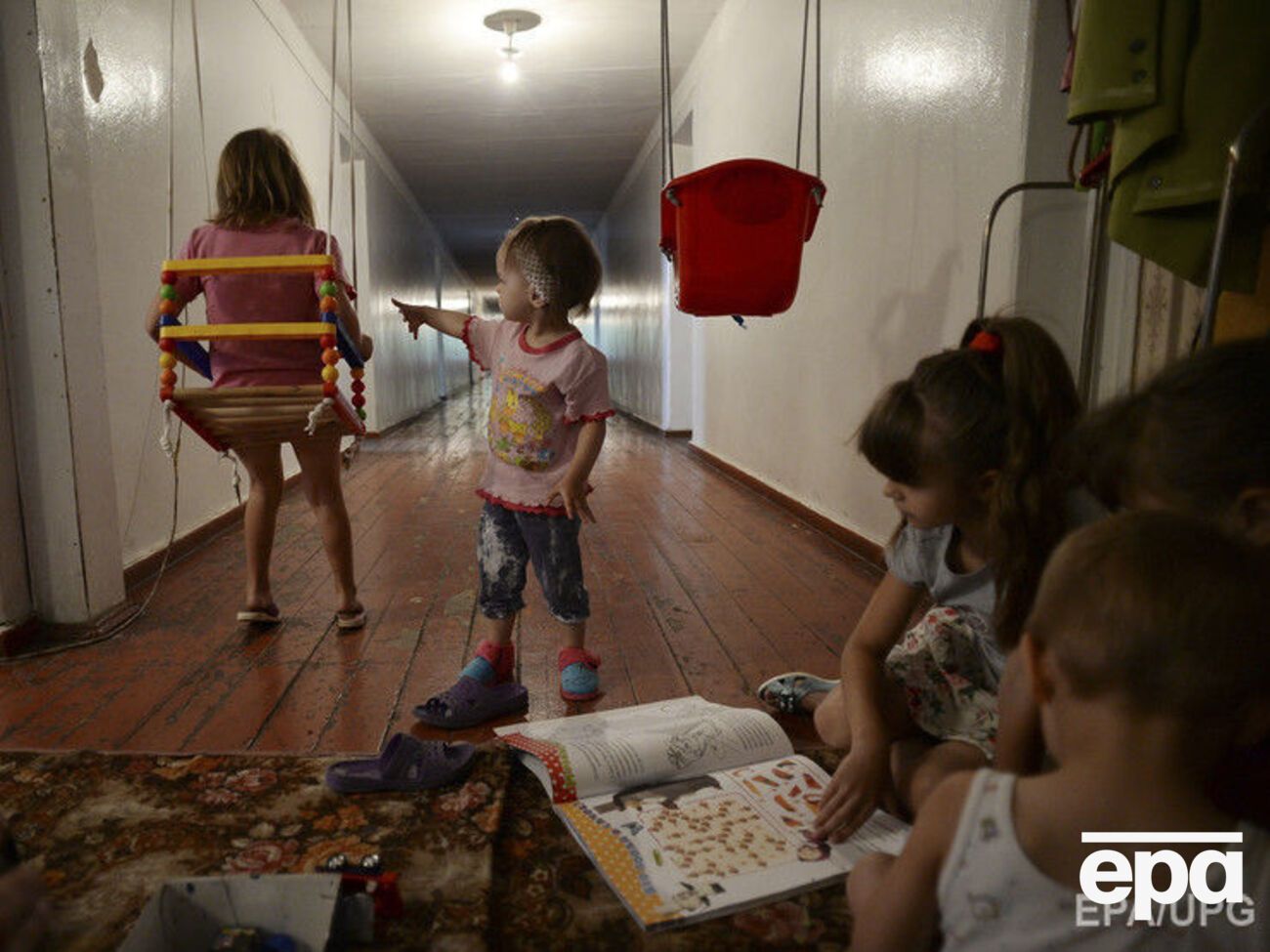 Київська влада зазначає, що існує проблема забезпечення переселенців житлом