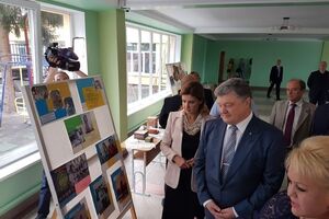 Порошенко: Закон повинен стати важливим кроком у впровадженні європейських підходів до освіти