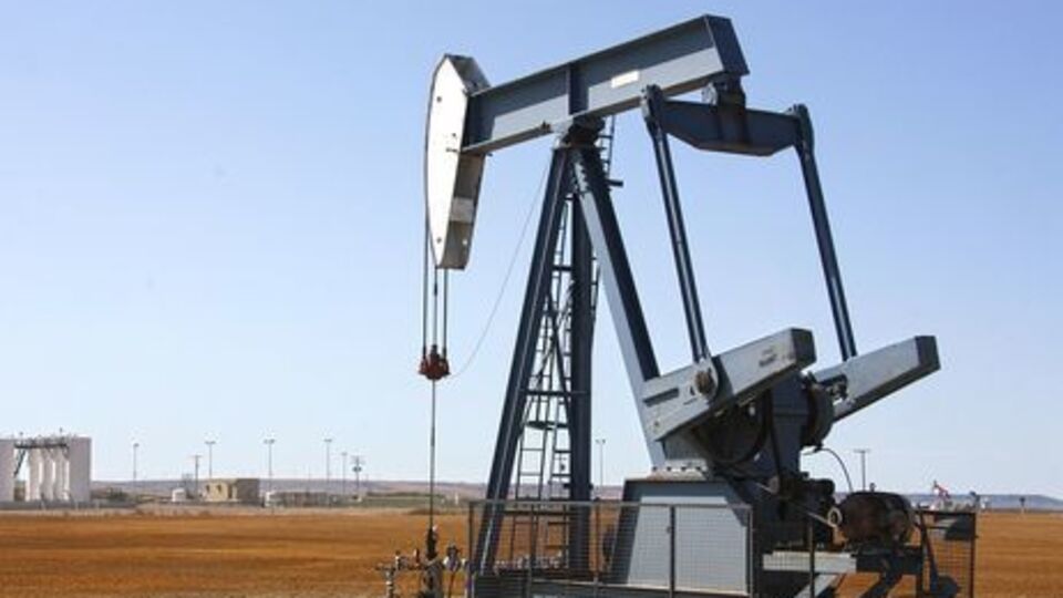 25 мая решение о сокращении добычи нефти продлили на девять месяцев